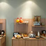 Adagio Access Viarme 3* نانت