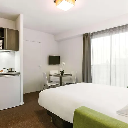 Aparthotel Adagio Access Viarme 3*
