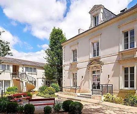 Aparthotel Adagio Access Viarme 3*