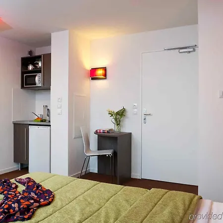 Aparthotel Adagio Access Viarme 3*