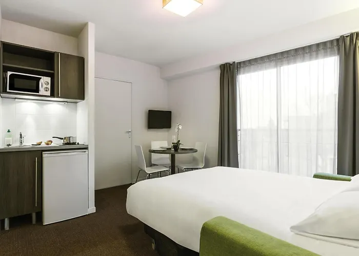 Adagio Access Viarme 3*