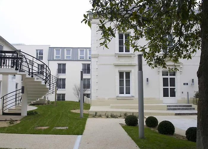 Apart-hotel Adagio Access Viarme 3*